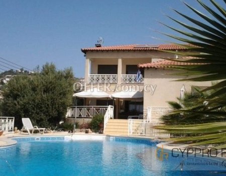 3 Bedroom House in Agios Tychonas - 1