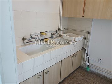 Spacious 250 Sq.m. Ground Floor House/Office  Close to The Central Ban - 2