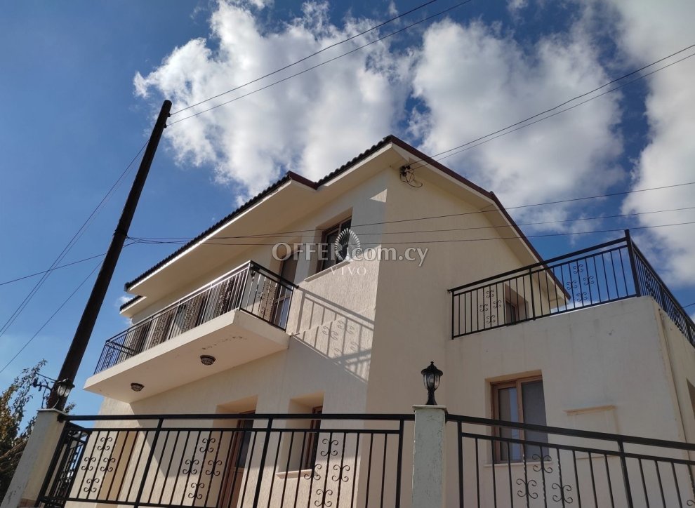 FOUR BEDROOM FULLY FURNISHED HOUSE IN PELENTRI - 1