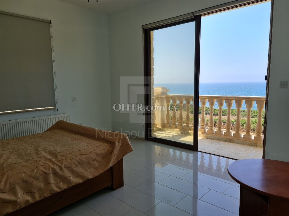 Large seafront six bedroom house for sale in Zygi area - 9