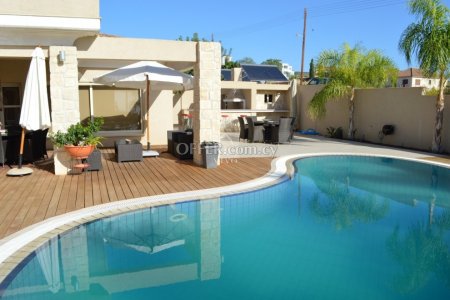 NEWISH MODERN 5 BEDROOM VILLA + BASEMENT IN SFALAGIOTISSA