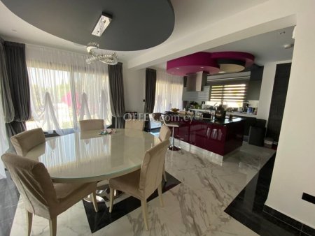 4 Bedrooms Smart & Modern Design Villa - 7