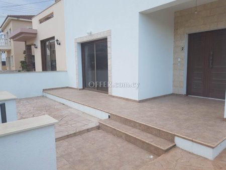 New For Sale €320,000 Maisonette 4 bedrooms, Semi-detached Larnaka (Center), Larnaca Larnaca