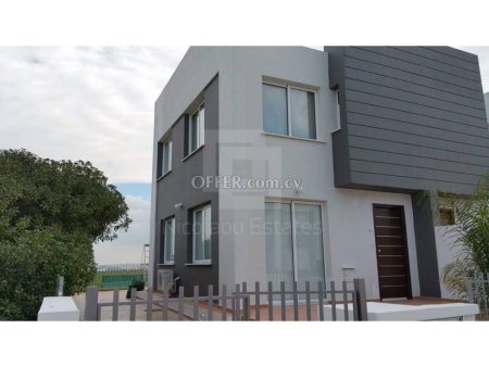 Three bedroom house in Strovolos near GSP