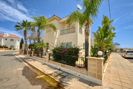 3 Bed Detached Villa for Sale in Pernera, Ammochostos - 9