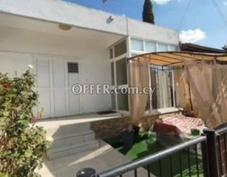 For Sale, Three-Bedroom Ground Floor House in Agios Dometios - 1