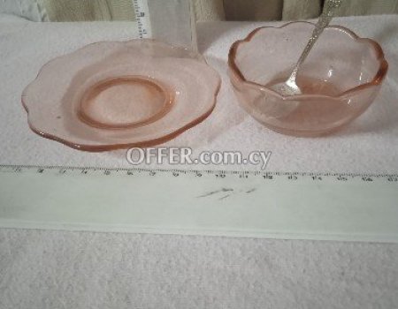 Παλαιά ζαχαριερα με κουταλάκι σε ροζ χρώμα. - 1