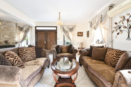 4 Bed House for Sale in Psevdas, Larnaca - 8