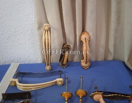 4 παλαιά ζευγάρια χεριών βιτρίνας.
