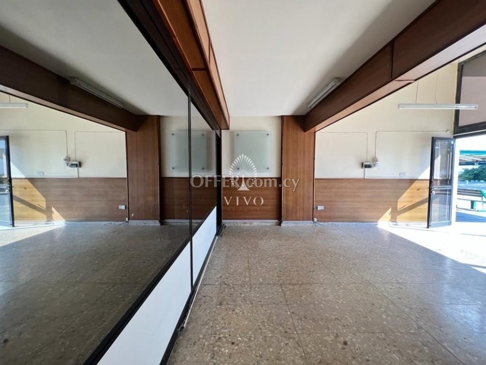 COMMERCIAL GROUND FLOOR SPACE LOCATED IN THE HEART OF TOURIST AREA - 1