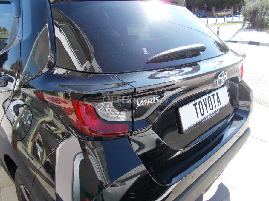 2020 Toyota Yaris 1.5L Petrol Automatic Hatchback - 4
