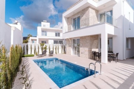 3-BEDROOM VILLA WITH PRIVATE SWIMMING POOL AND ROOF GARDEN FOR SALE - 1