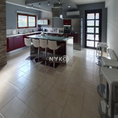 5 bedroom detached house semi-furnished - 8