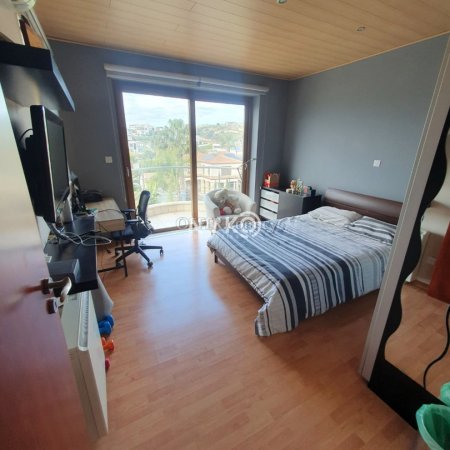 5 bedroom detached house semi-furnished - 11