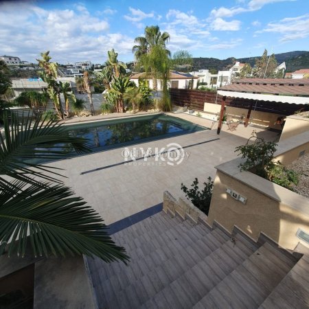 5 bedroom detached house semi-furnished - 15