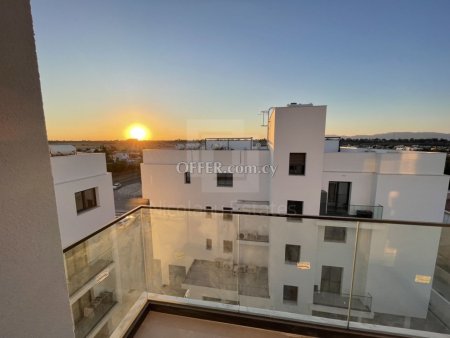 Two bedroom apartment with a 42sq.m roof garden in a building with gym and playground in Makedonitissa - 5