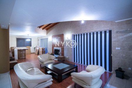 5 bedroom detached house semi-furnished - 19
