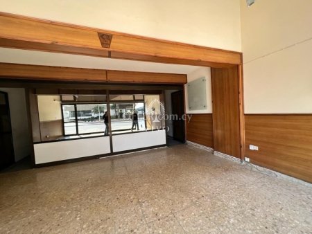 COMMERCIAL GROUND FLOOR SPACE LOCATED IN THE HEART OF TOURIST AREA - 5