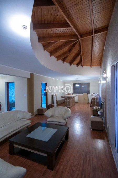 5 bedroom detached house semi-furnished - 22