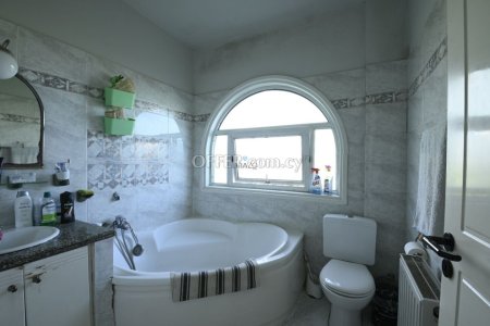 4 Bed Detached Villa for Sale in Paralimni, Ammochostos - 2