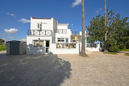4 Bed Detached Villa for Sale in Paralimni, Ammochostos - 10