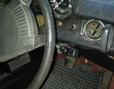 1970 Mercedes 115 Petrol Manual - 4
