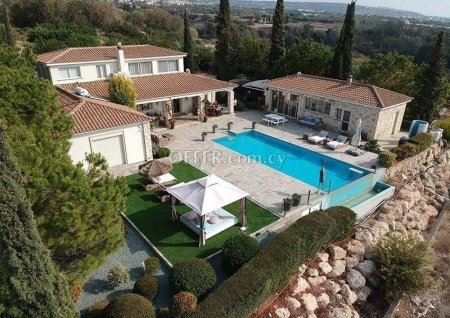 Unique Villa With unobstructed views in Kissonerga - 1