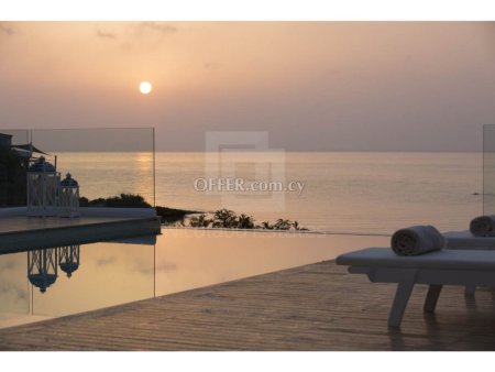 Luxury beachfront villa with hotel facilities and services in Protaras - 10