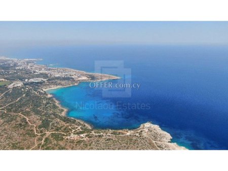 Luxury seafront villa for sale in a private resort in Protaras - 10