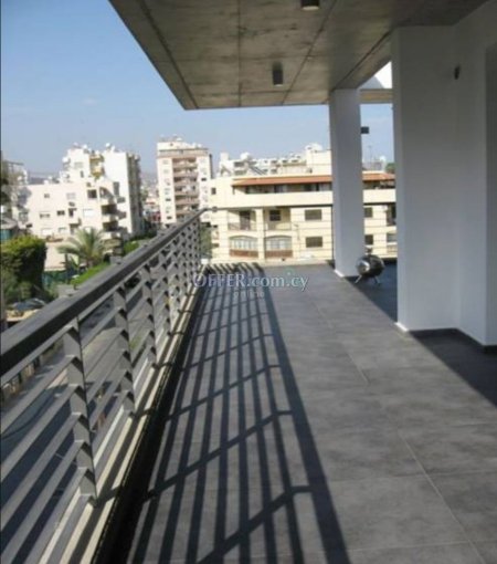 4 Bedroom 340m2 Penthouse For Sale Limassol - 11
