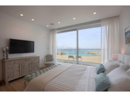 Luxury beachfront villa with hotel facilities and services in Protaras - 7