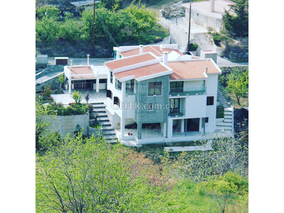 Luxury six bedroom villa for sale in Kakopetria village - 1