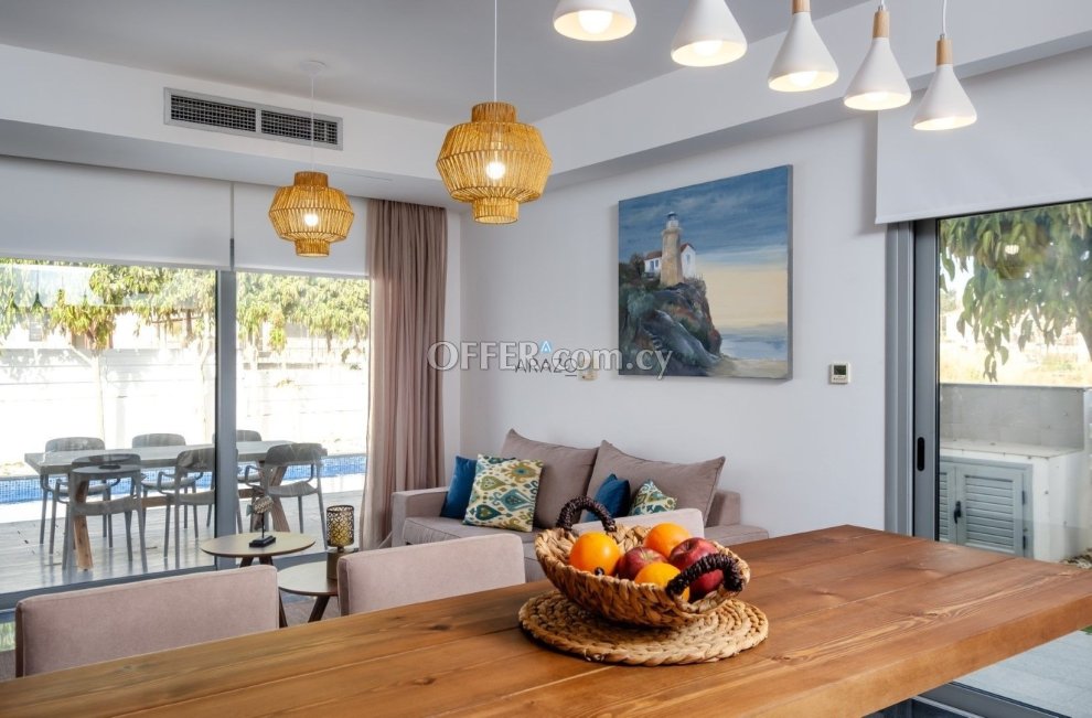2 Bed Detached Villa for Rent in Pervolia, Larnaca - 8