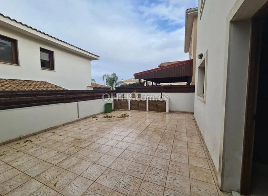 For Sale, Four-Bedroom Detached House in Lakatamia - 9