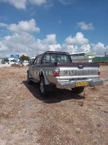 2004 Mitsubishi L200 2.5L Diesel Manual Pickup and 4x4 - 6