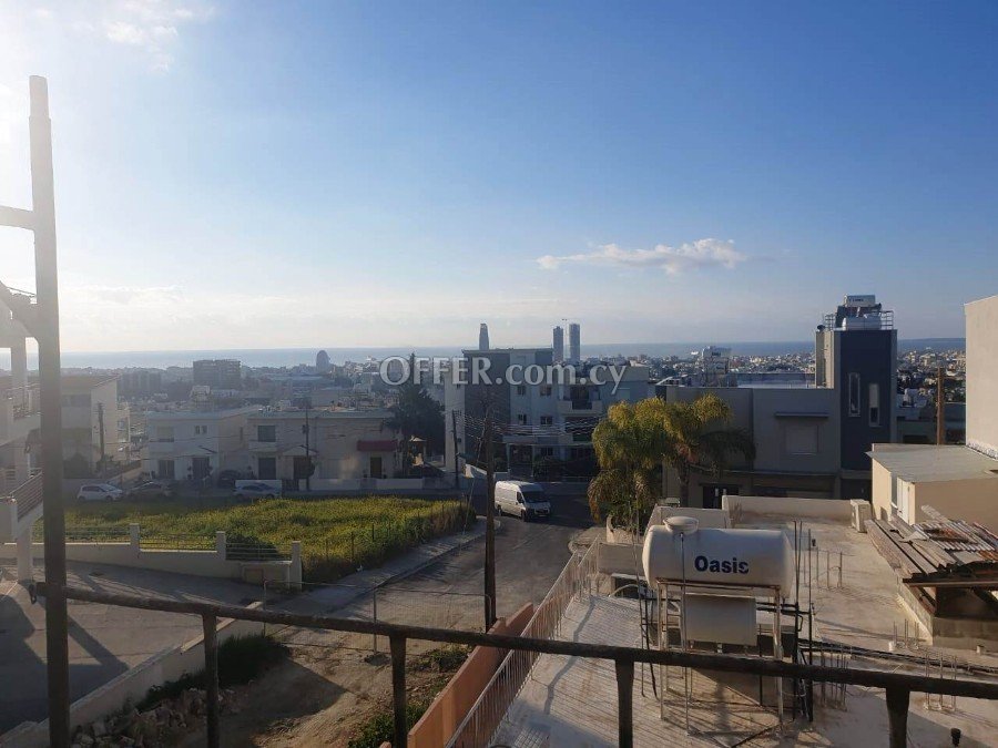 Ground Floor Apartment with Private Exclusive Parking in Agios Athanasios - 4