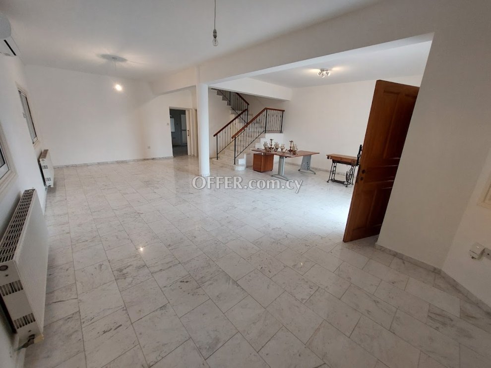 New For Sale €285,000 Maisonette 4 bedrooms, Semi-detached Aradippou Larnaca - 3