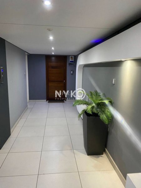 190 sqm office space furnished - 23