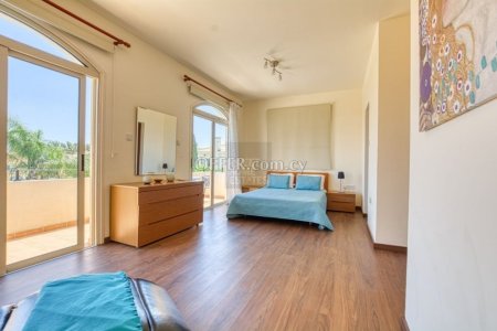 Detached Villa by Malama Beach - 10