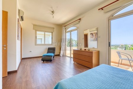 Detached Villa by Malama Beach - 4