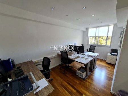 190 sqm office space furnished - 3
