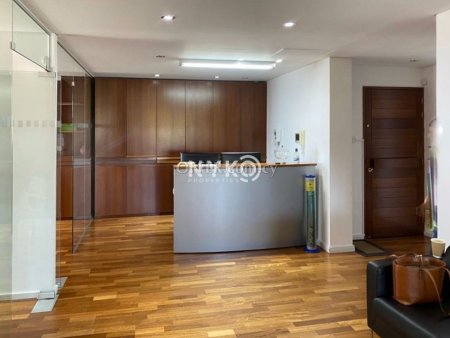 190 sqm office space furnished - 1