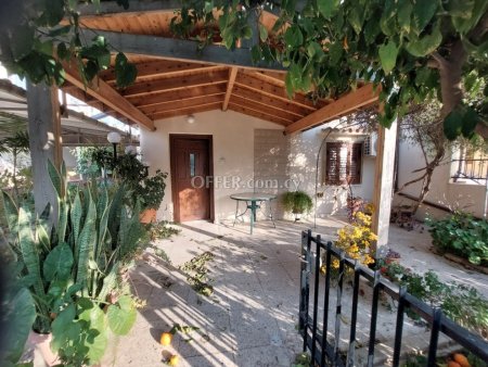 New For Sale €165,000 House (1 level bungalow) 2 bedrooms, Larnaka (Center), Larnaca Larnaca