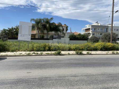 Commercial plot in Pano Lakatamia.