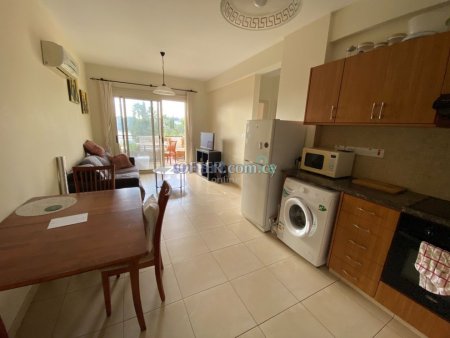 2 Bedroom Apartment 200m To Beach