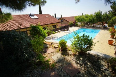 5 Bedroom Detached House For Rent Limassol
