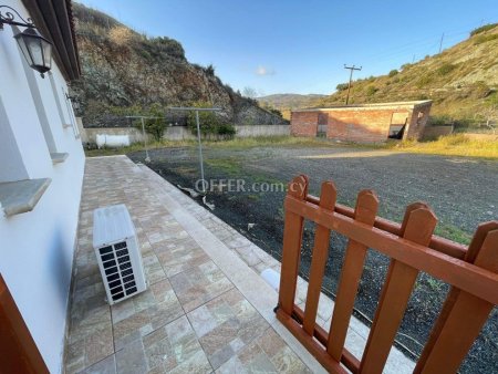 4-bedroom Detached Villa 280 sqm in Pyrgos - 12