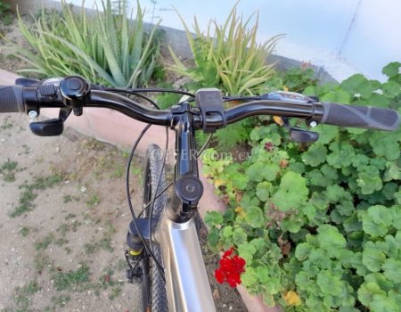Trek bike - XL- duo sport 7 - like new - 3
