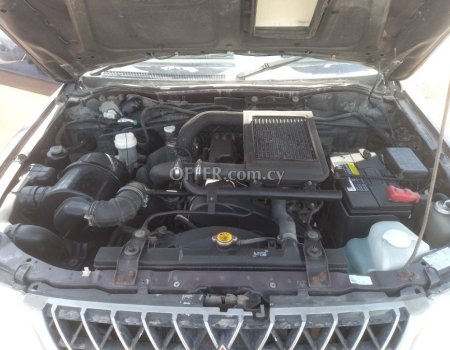2004 Mitsubishi L200 2.5L Diesel Manual Pickup and 4x4 - 4