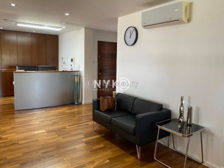 190 sqm office space furnished - 21